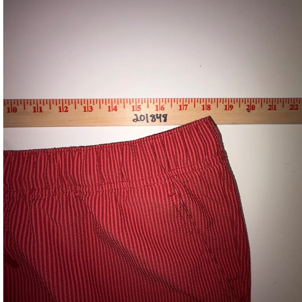 True Classic Swim Trunks‎ XL Red Striped Seersucker Texture Mesh Lined Shorts